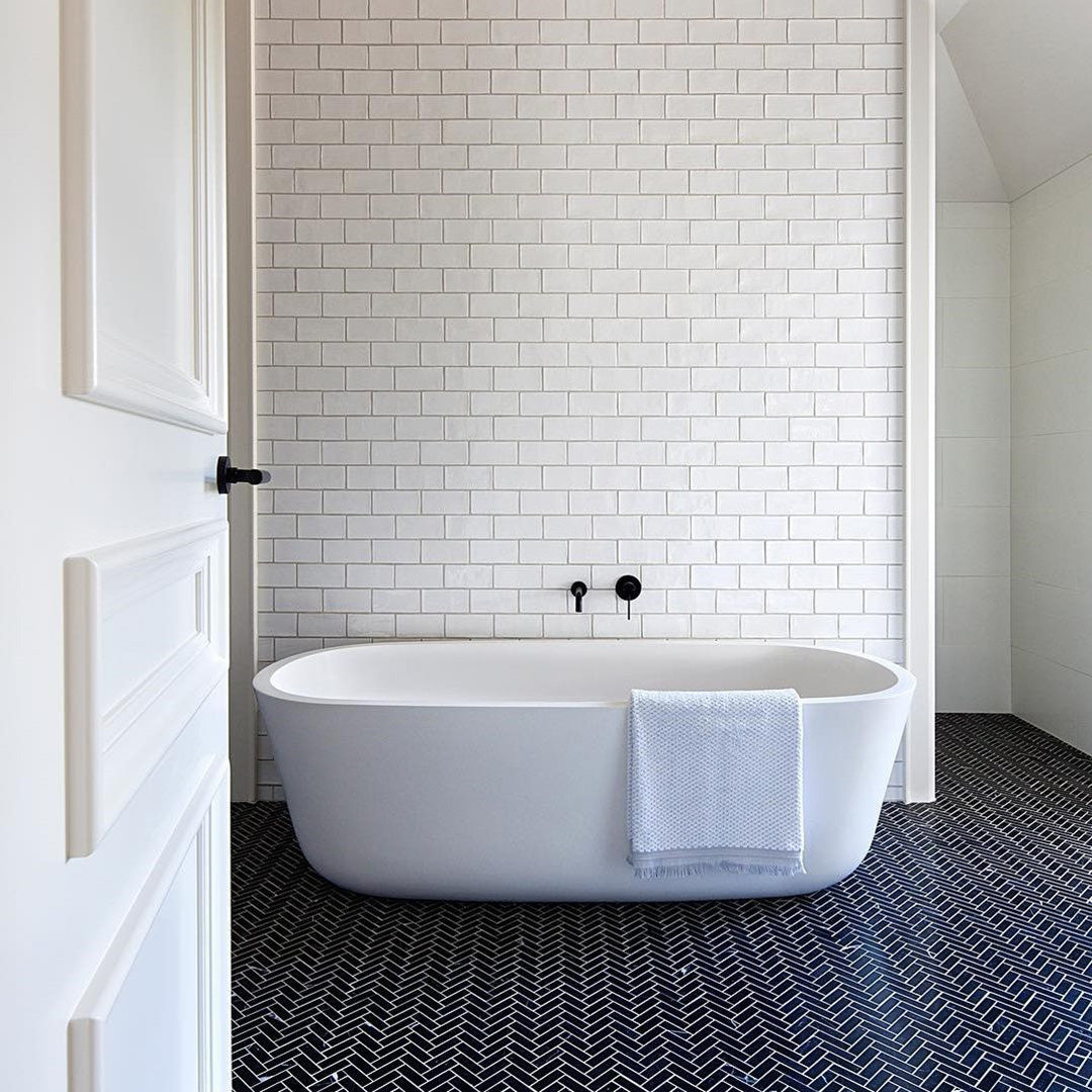 CHI FREESTANDING BATH 1525X750X520MM
