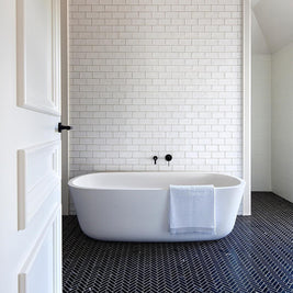 CHI FREESTANDING BATH 1525X750X520MM
