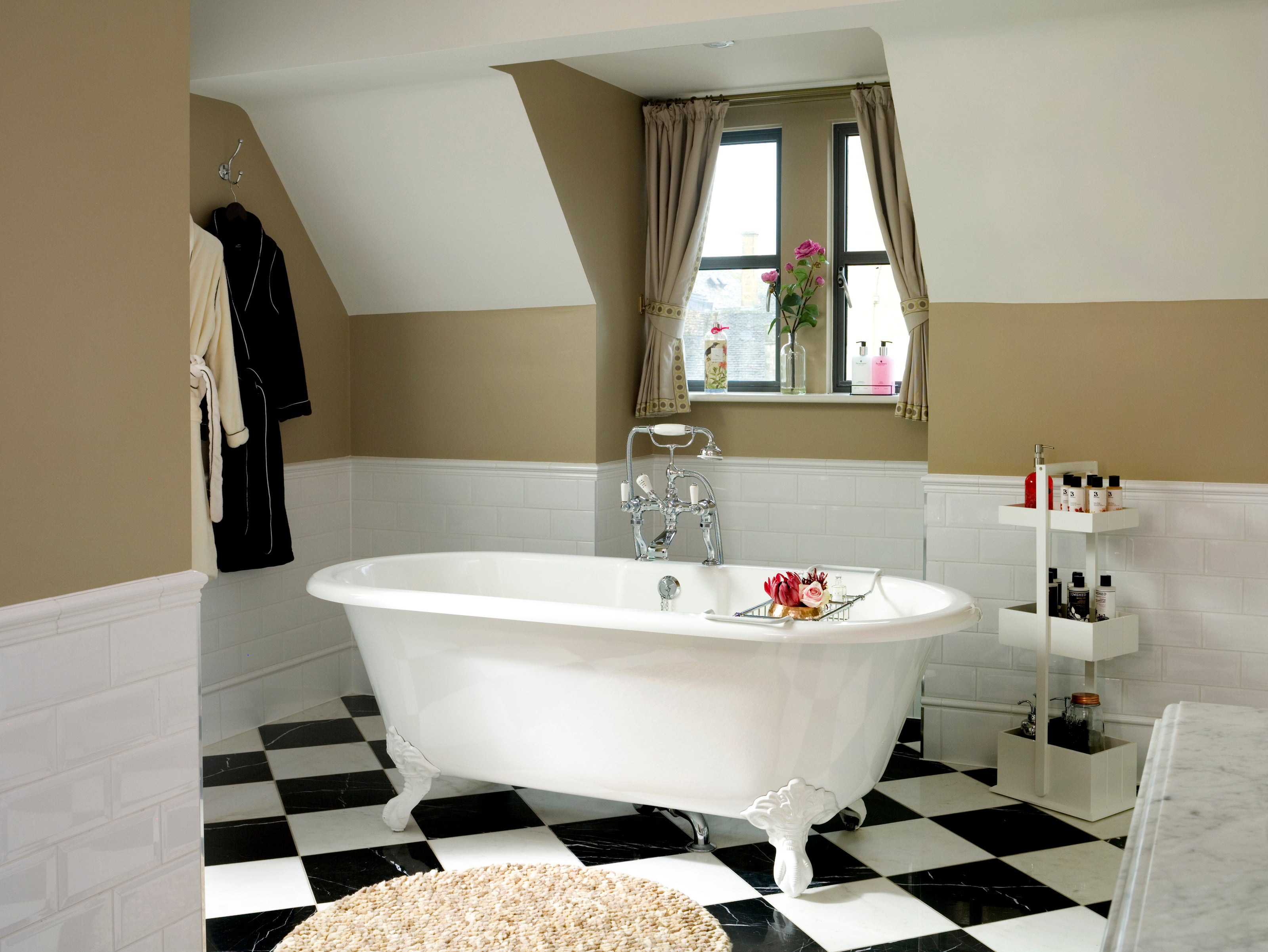 CHESHIRE QUARRYCAST FREESTANDING BATH 1750 X 800 X 660 INCL QUARRYCAST FEET