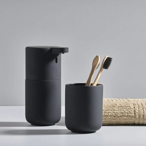 UME TOOTHBRUSH MUG BLACK